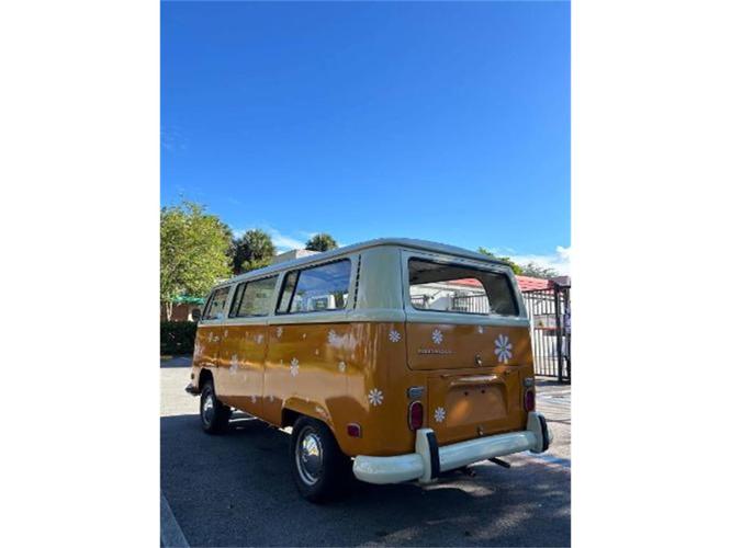 1971 volkswagen bus in cadillac, michigan
