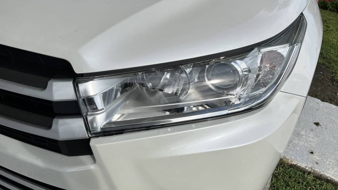 2019 toyota highlander le