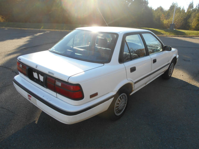 1992 toyota corolla dlx sedan 4-door 1.6l automatic with 128,867 miles