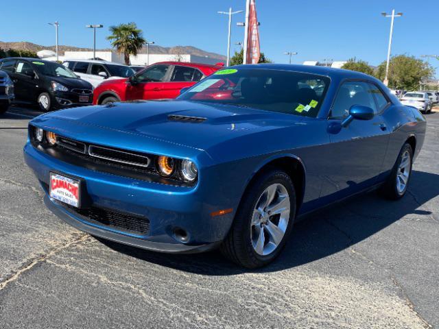 2021 dodge challenger sxt
