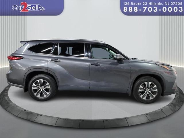 2021 toyota highlander xle