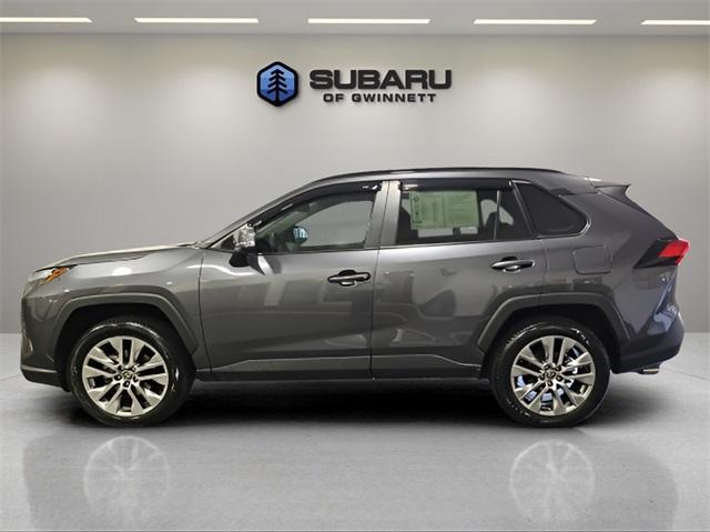 2022 toyota rav4 xle premium