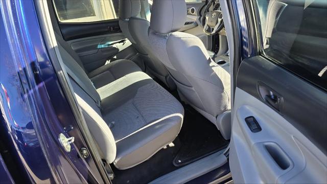 2013 toyota tacoma base