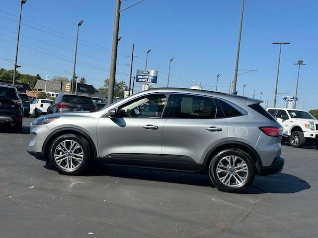 2022 ford escape sel