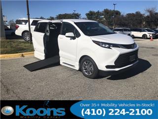 2023 Toyota Sienna le 8-passenger