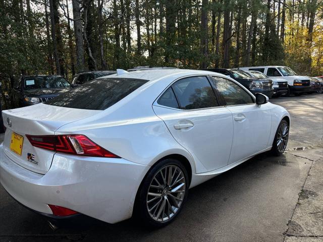 2016 lexus is 200t base