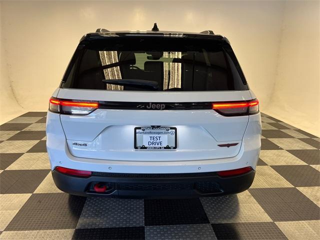 2022 jeep grand cherokee trailhawk
