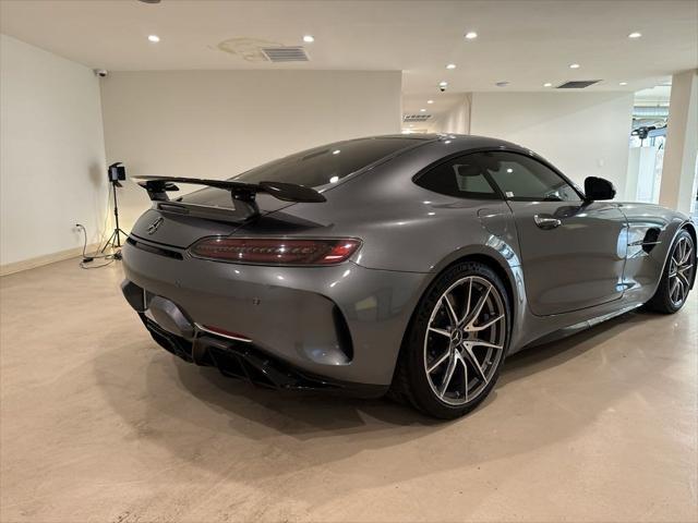 2020 mercedes-benz amg gt r