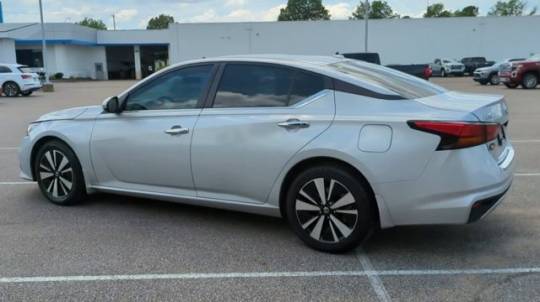 2022 nissan altima 2.5 sv