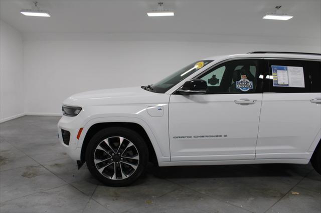 2022 jeep grand cherokee 4xe overland