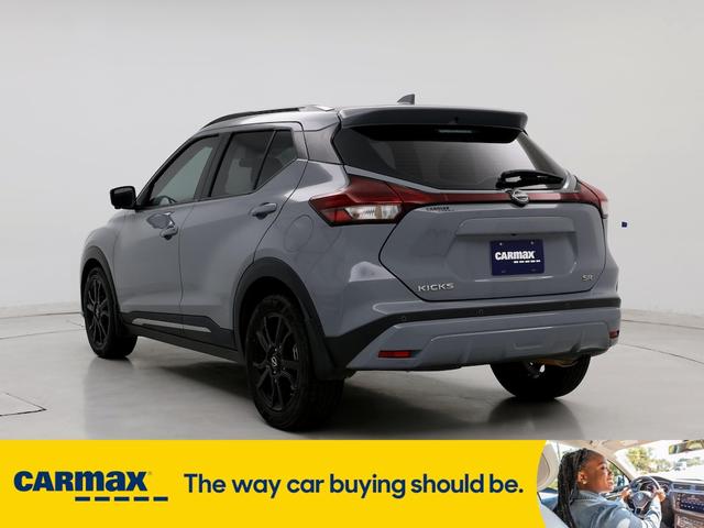 2022 nissan kicks sr