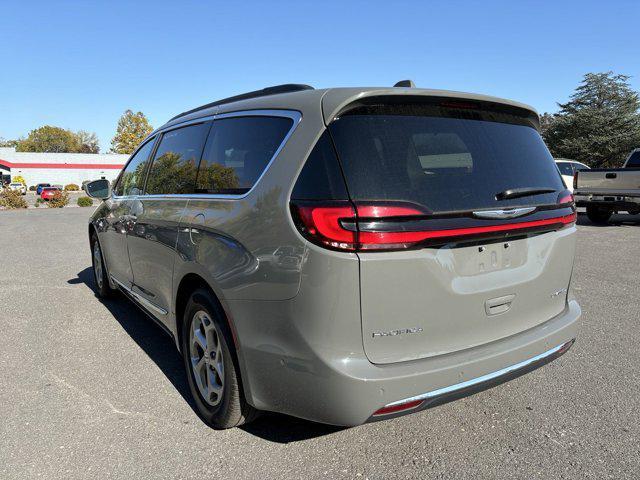 2022 chrysler pacifica limited