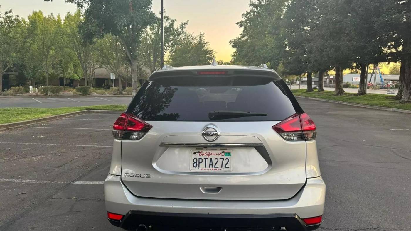 2020 nissan rogue s