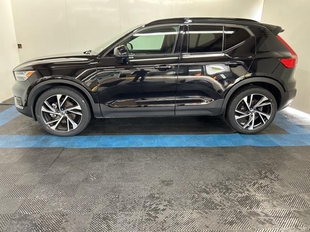 2022 volvo xc40 t5 r-design