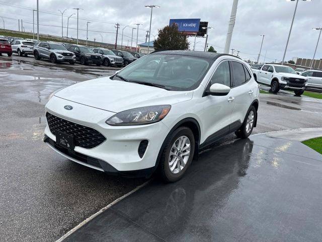 2020 ford escape se