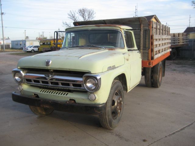 all original 1957 ford f-600 truck