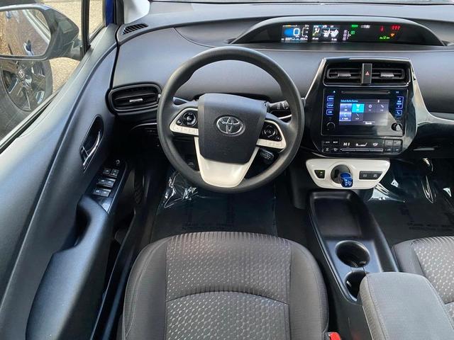 2018 toyota prius two