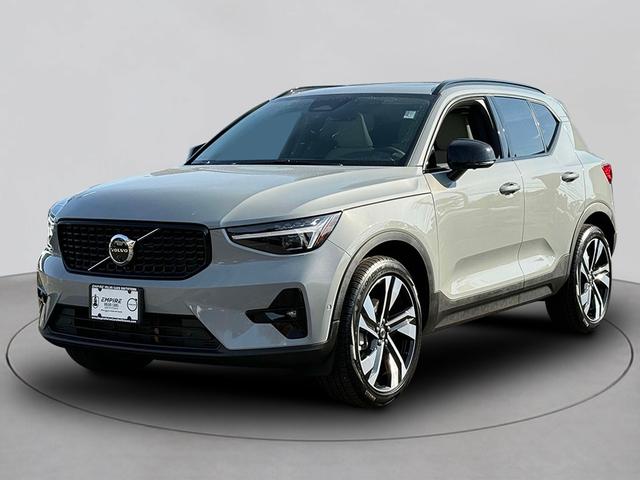 2024 volvo xc40 b5 ultimate dark