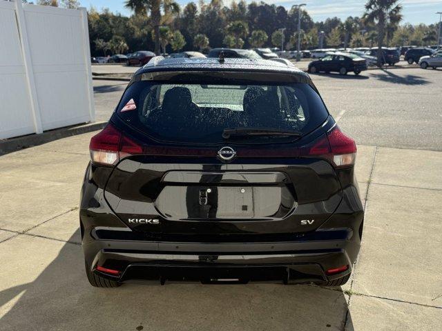 2022 nissan kicks sv