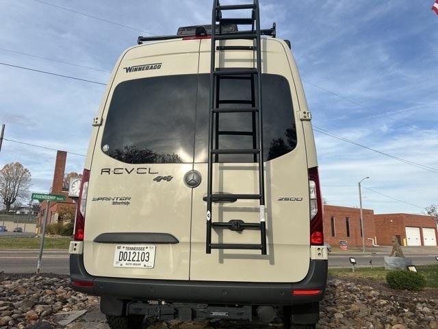 2022 mercedes-benz sprinter 2500 standard roof