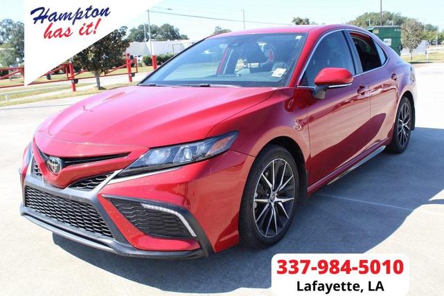 2022 toyota camry se