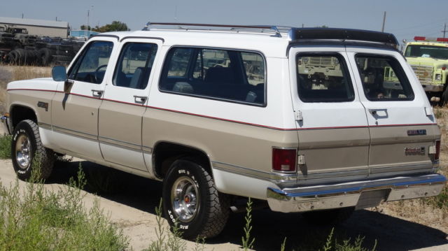 rare 1984 gmc suburban 4x4 sierra classic. chevrolet. 6.2 detroit diesel