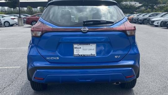 2024 Nissan Kicks sv