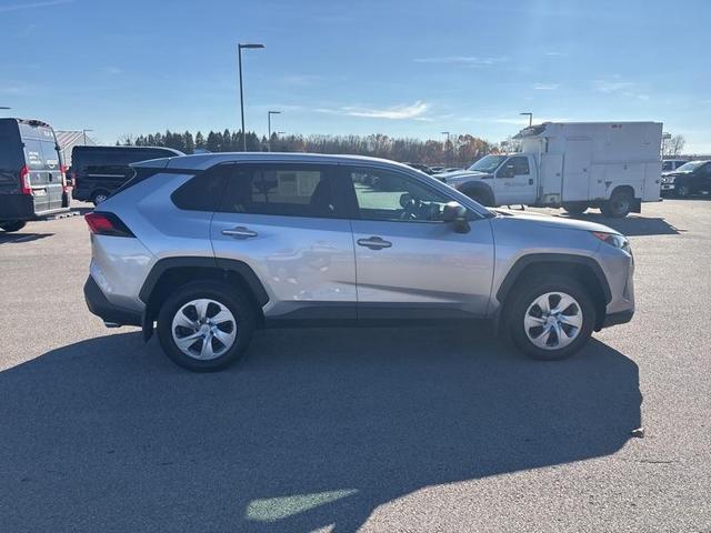 2022 toyota rav4 le