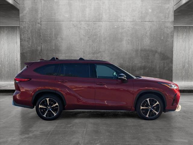 2021 toyota highlander xse