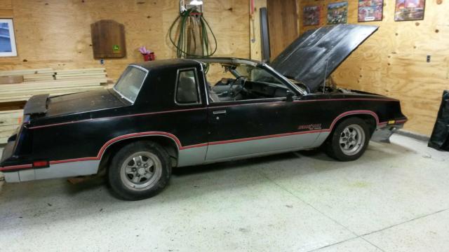 1983 oldsmobile hurst olds, t-tops, lightning rods,sandrift grey, no reserve