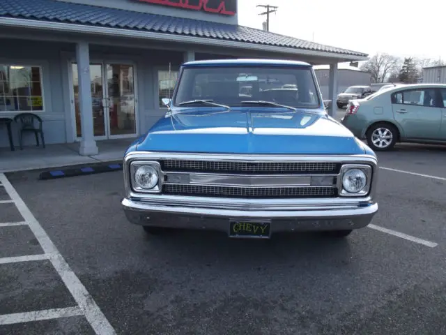 1969 chev c-10 short wide box, complete restoration,extra clean,must see!!!