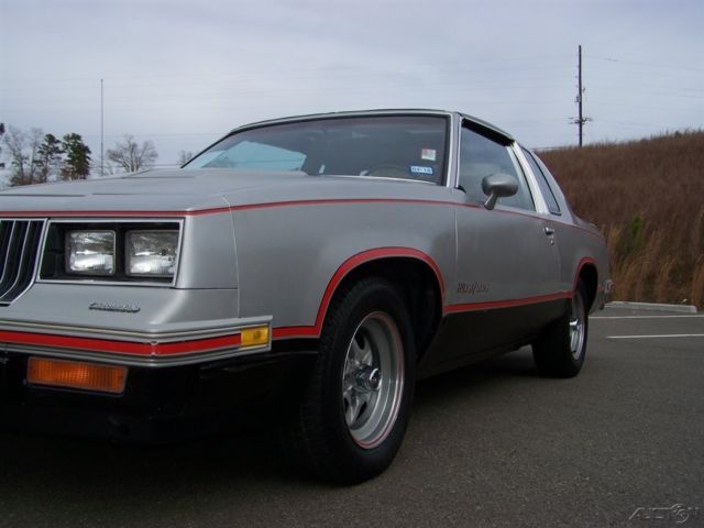 1984 hurst used 5l v8 16v automatic rwd