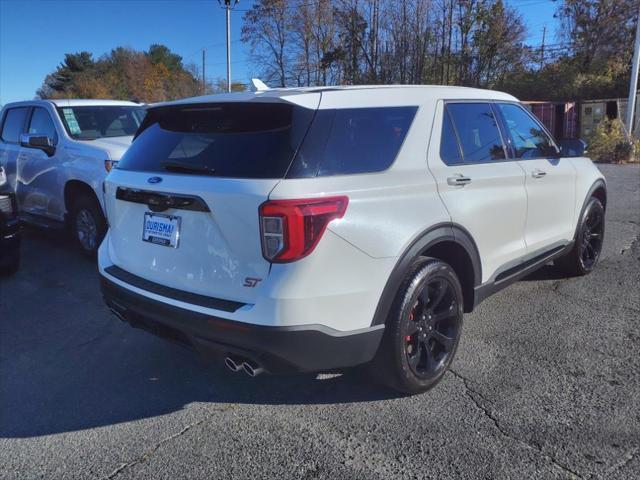 2022 ford explorer st