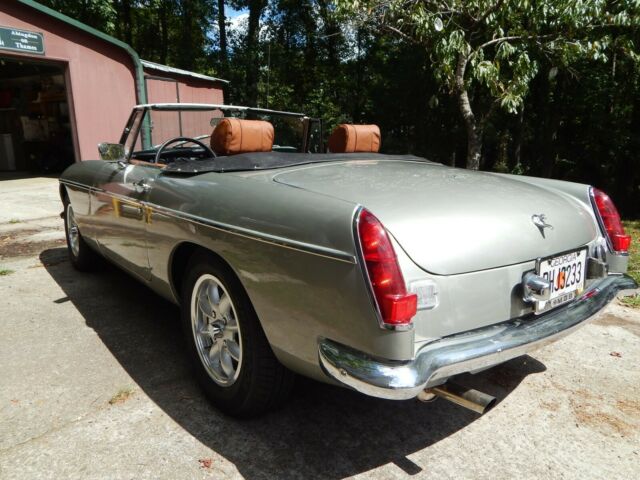 1974 mgb - silver, leather, overdrive