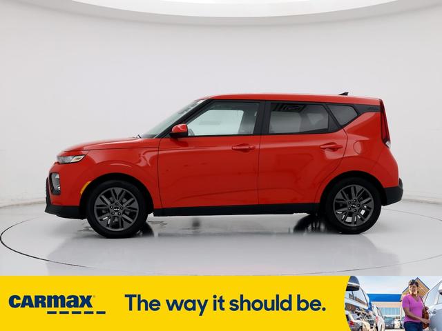2022 kia soul ex