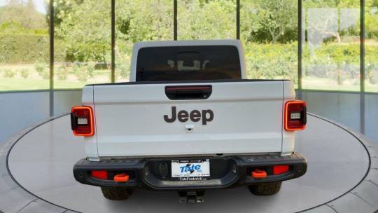 2024 Jeep Gladiator