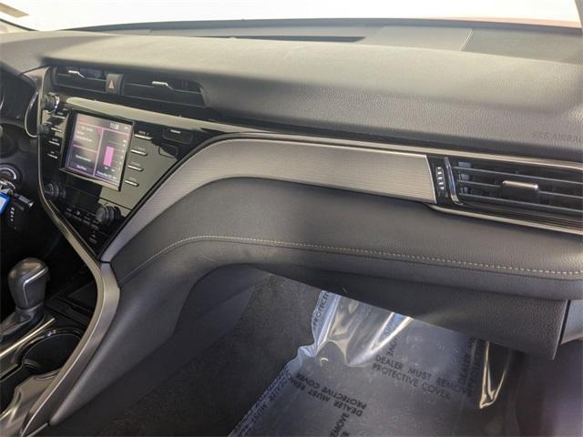 2019 toyota camry se