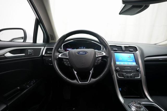 2020 ford fusion sel