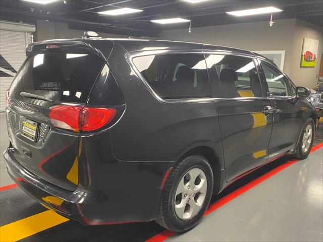 2017 chrysler pacifica lx