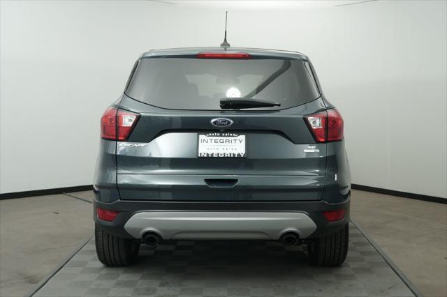 2019 ford escape se