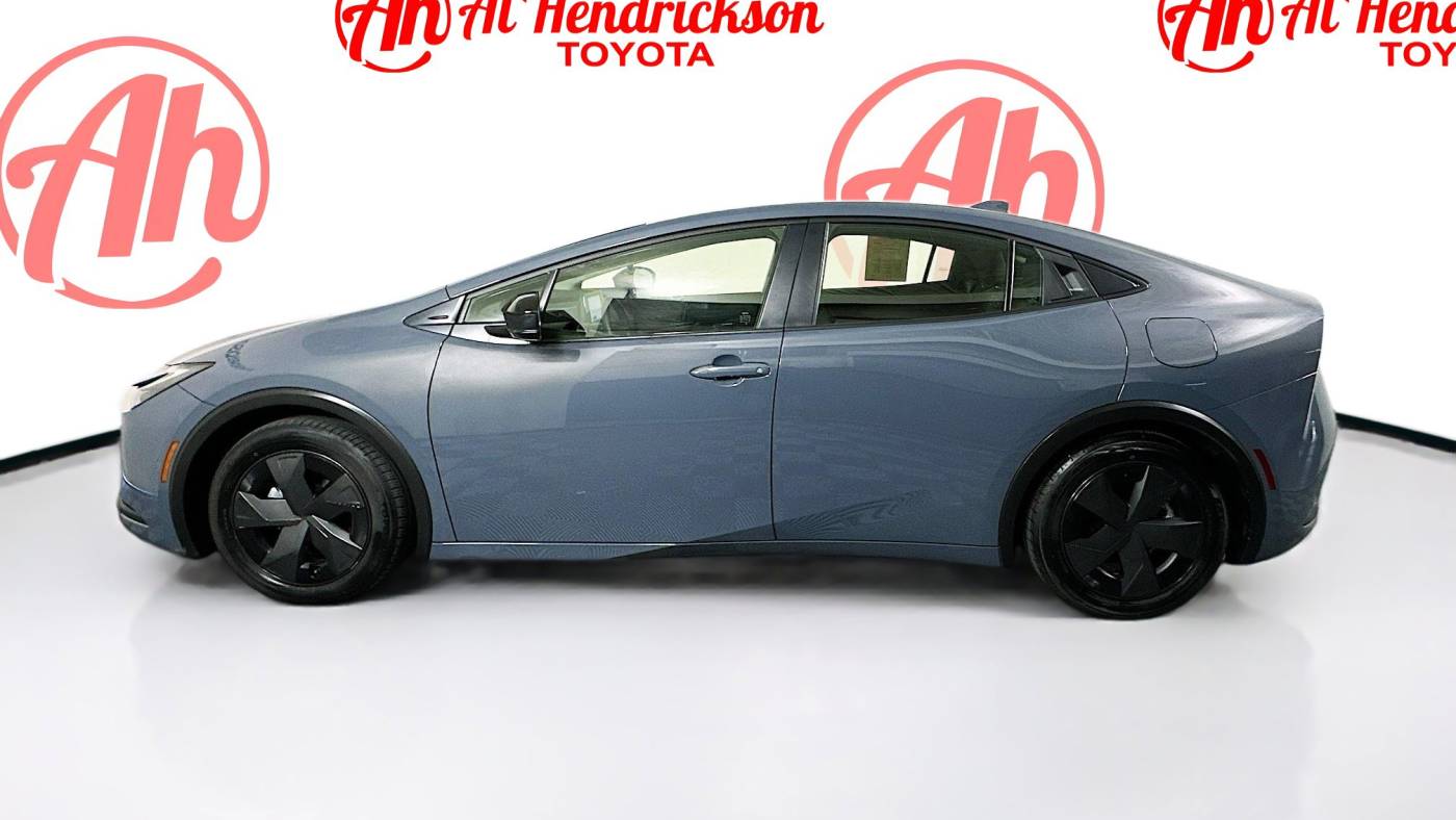 2024 toyota prius le
