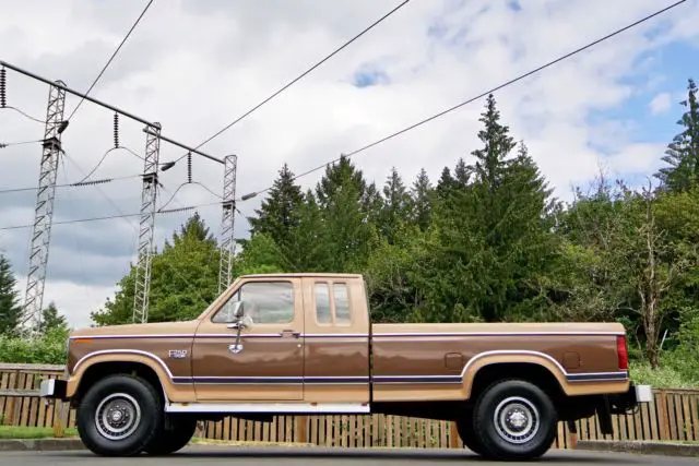 1984 ford f-250 super cab xl 4x4 8’ bed 6.9 diesel 67,000 orig miles 1'owner