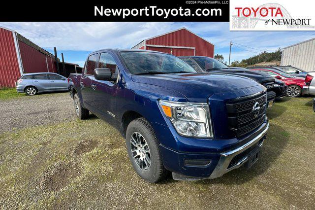 2022 nissan titan sv