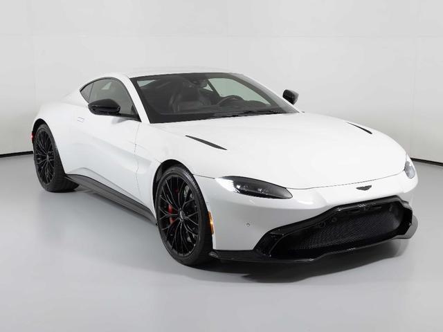 2023 aston martin vantage base
