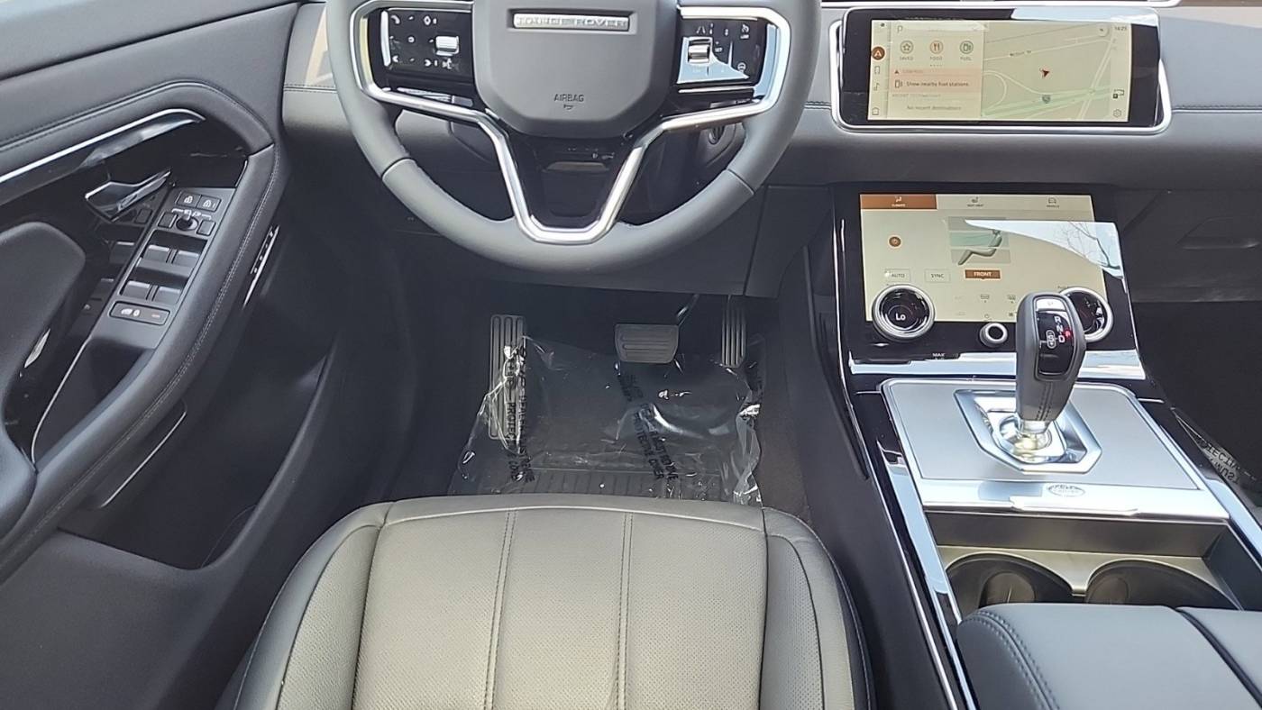 2023 land rover range rover evoque p250 se