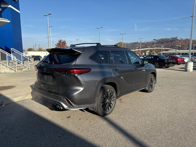 2023 toyota highlander xse