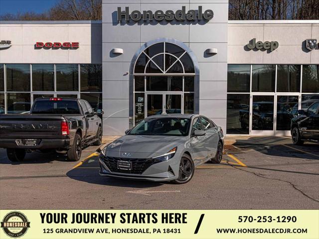 2022 hyundai elantra sel