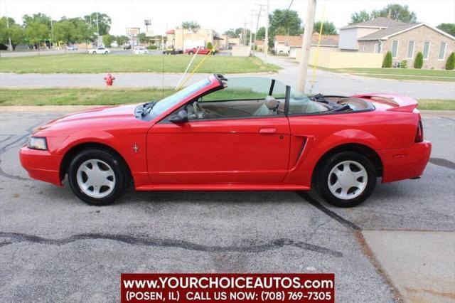 2000 ford mustang base