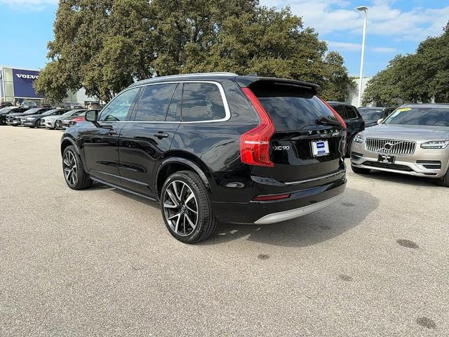 2022 volvo xc90 t6 momentum 7 passenger