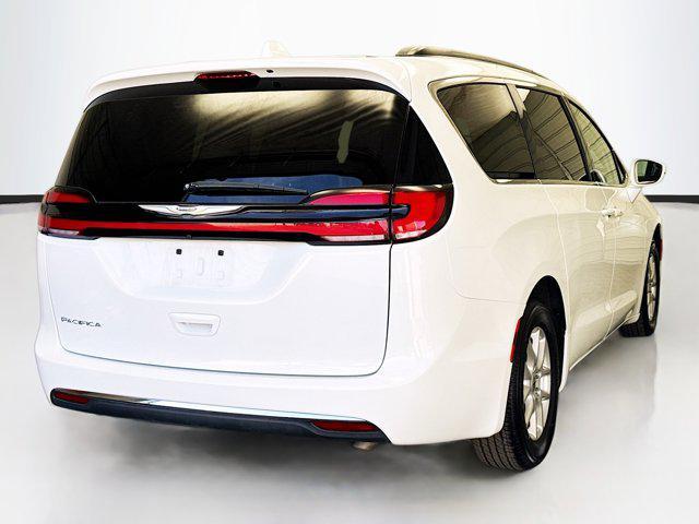 2022 chrysler pacifica touring l